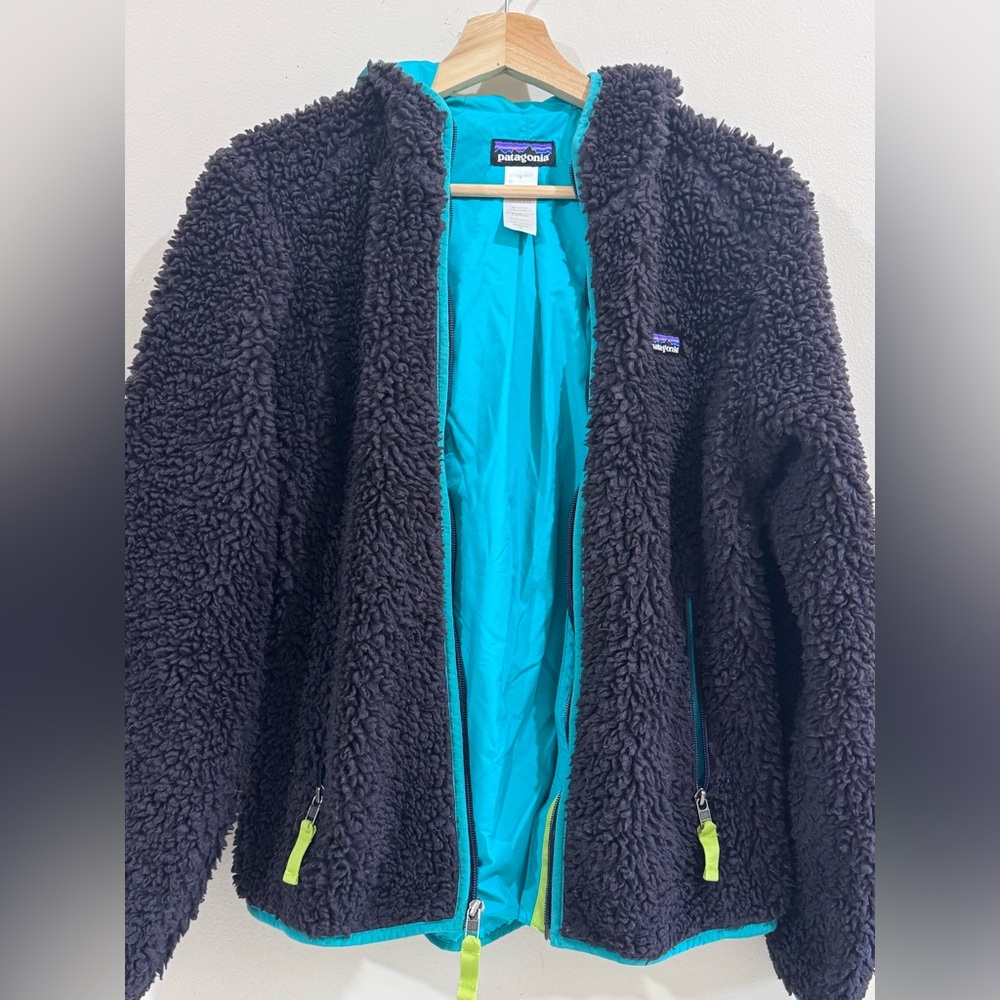 Patagonia Black and Blue Fleece Jacket